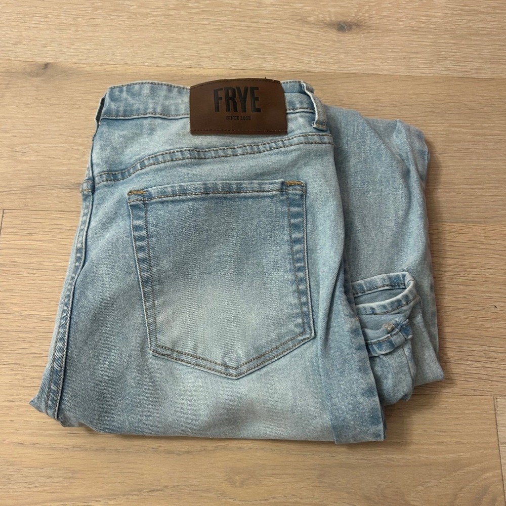 Frye Light Wash Slim Fit Denim Jeans Mens 10/30 Light Blue Stretch RN114186